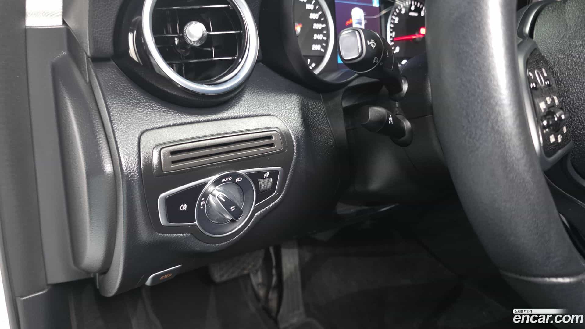 C-Class Mercedes-Benz 2019.10-OPTION-018