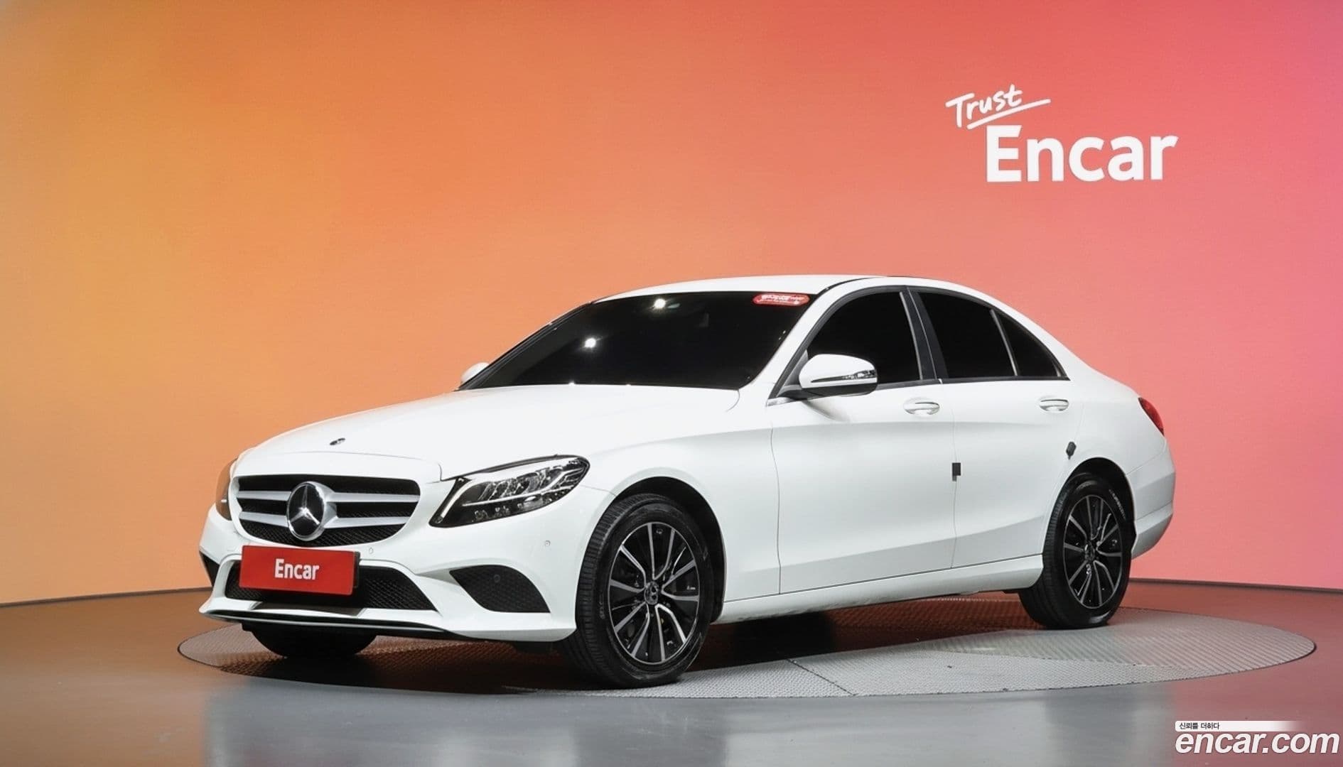Main__Slider__Photo:C-Class Mercedes-Benz 2019.10-0