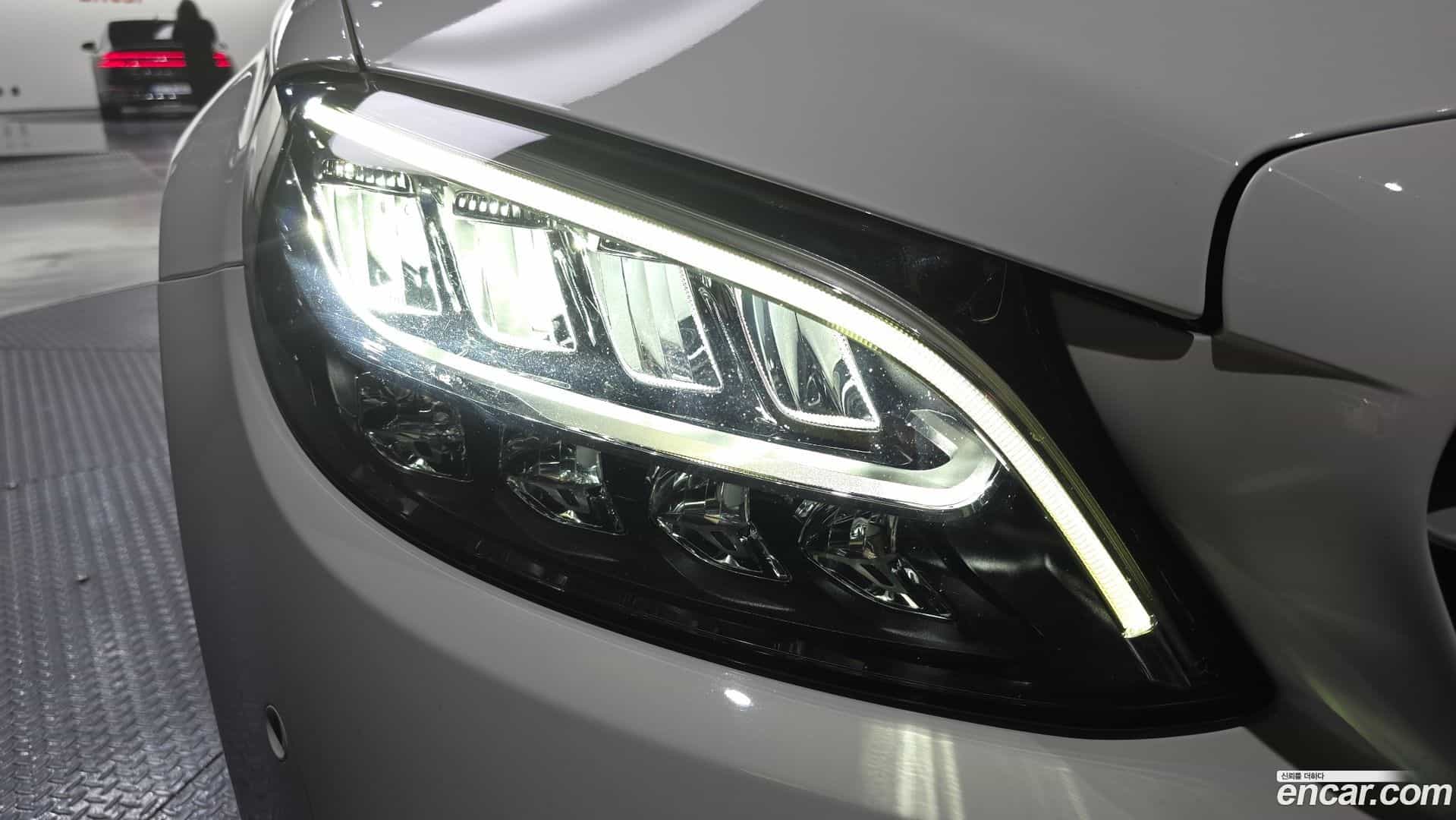 C-Class Mercedes-Benz 2019.10-OUTER-032