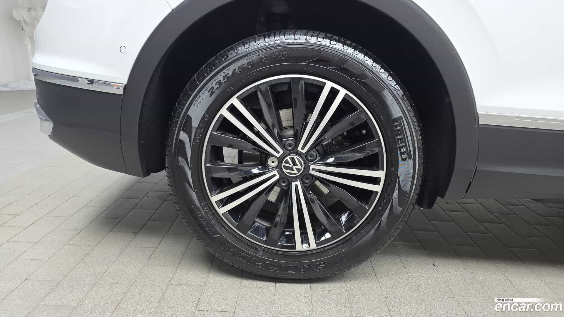Tiguan Volkswagen 2023.10-OUTER-005
