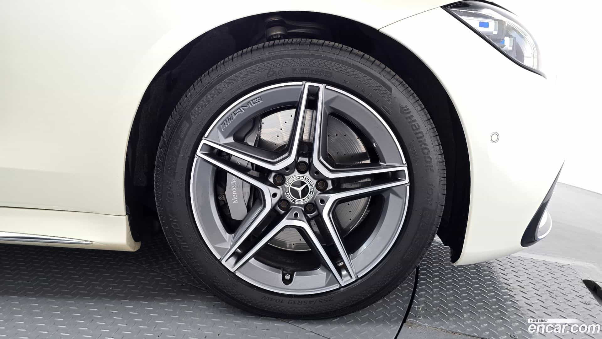 S-Class Mercedes-Benz 2022.1-OUTER-031
