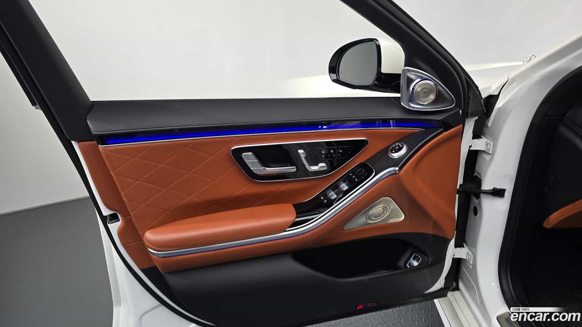S-Class Mercedes-Benz 2022.1-INNER-034