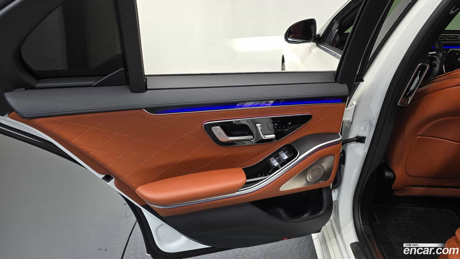 S-Class Mercedes-Benz 2022.1-INNER-035