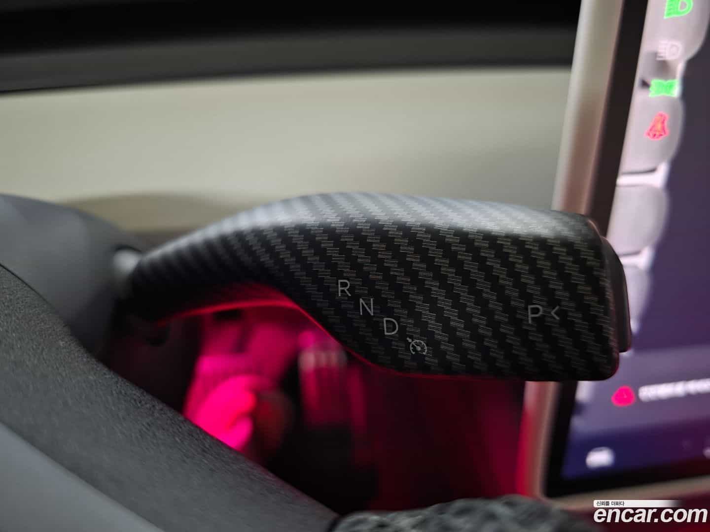 Model Y Tesla 2023.4-INNER-010