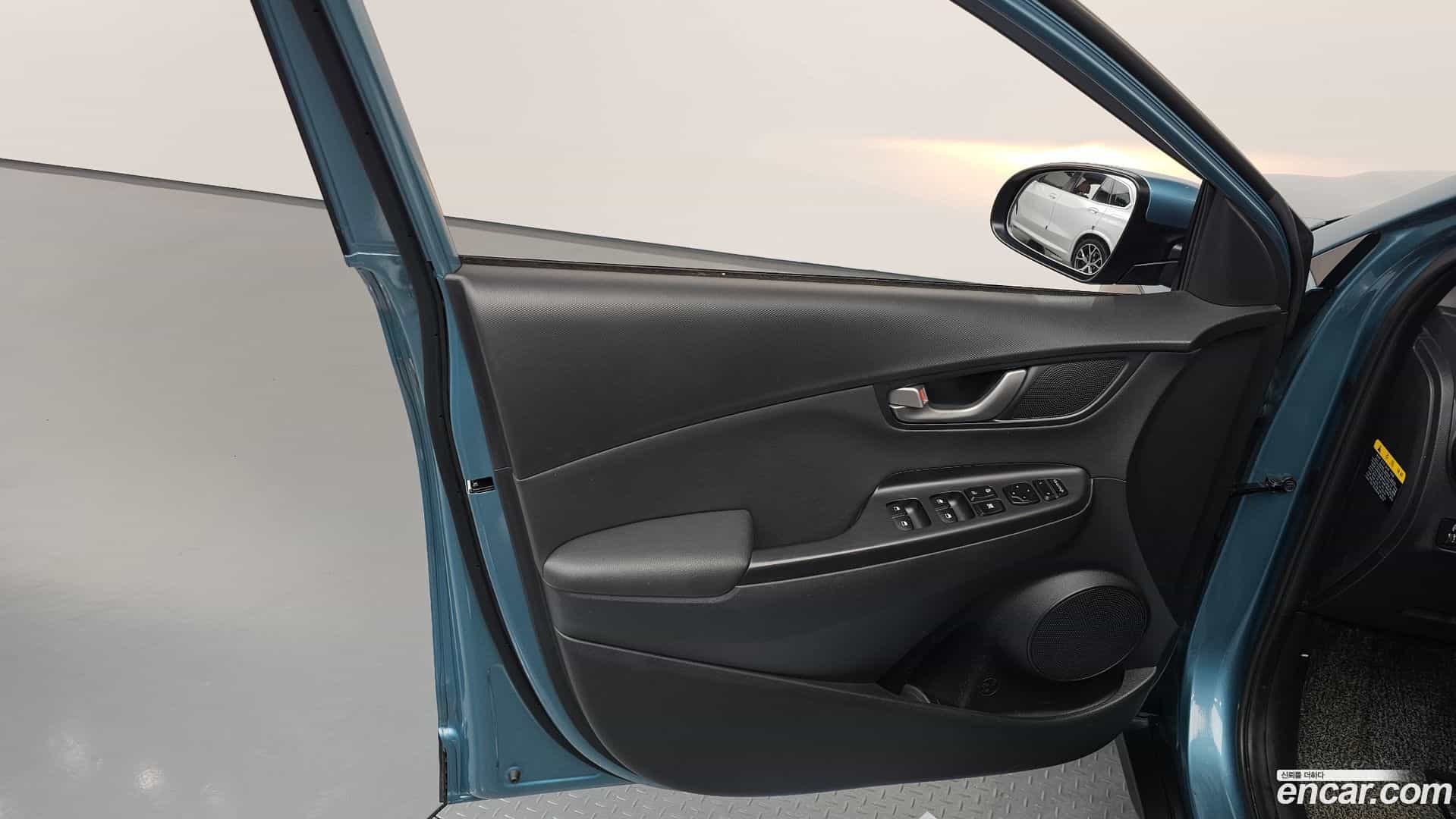 Kona Hyundai 2018.4-INNER-034