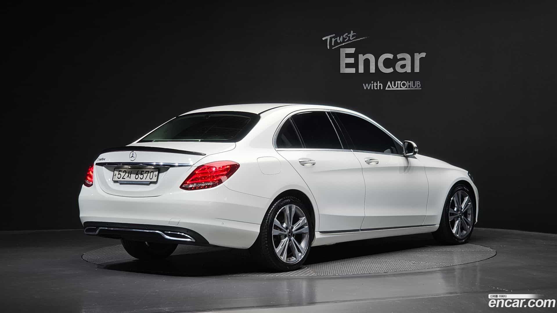 C-Class Mercedes-Benz 2018.0-OUTER-002