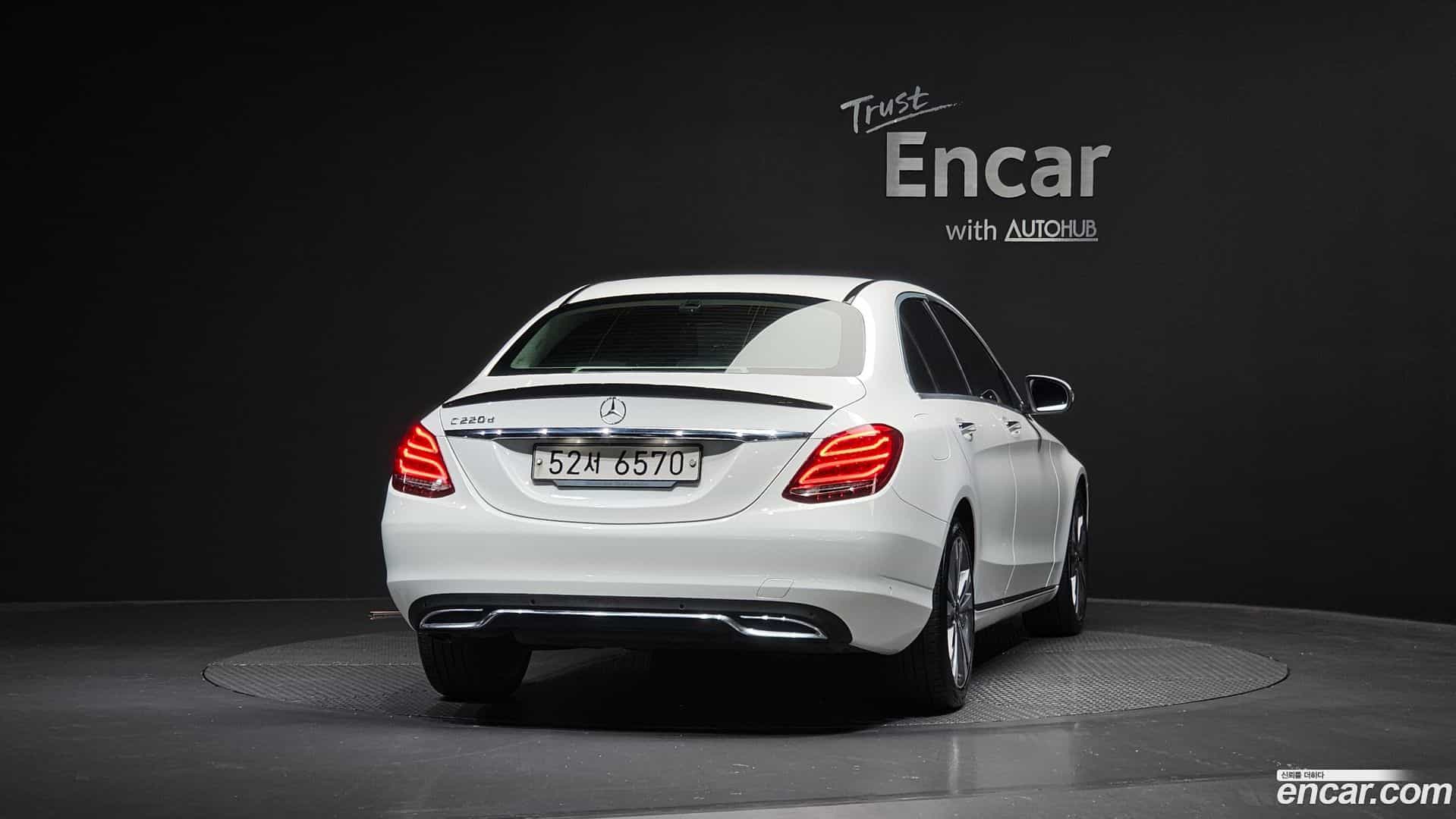 C-Class Mercedes-Benz 2018.0-OUTER-004