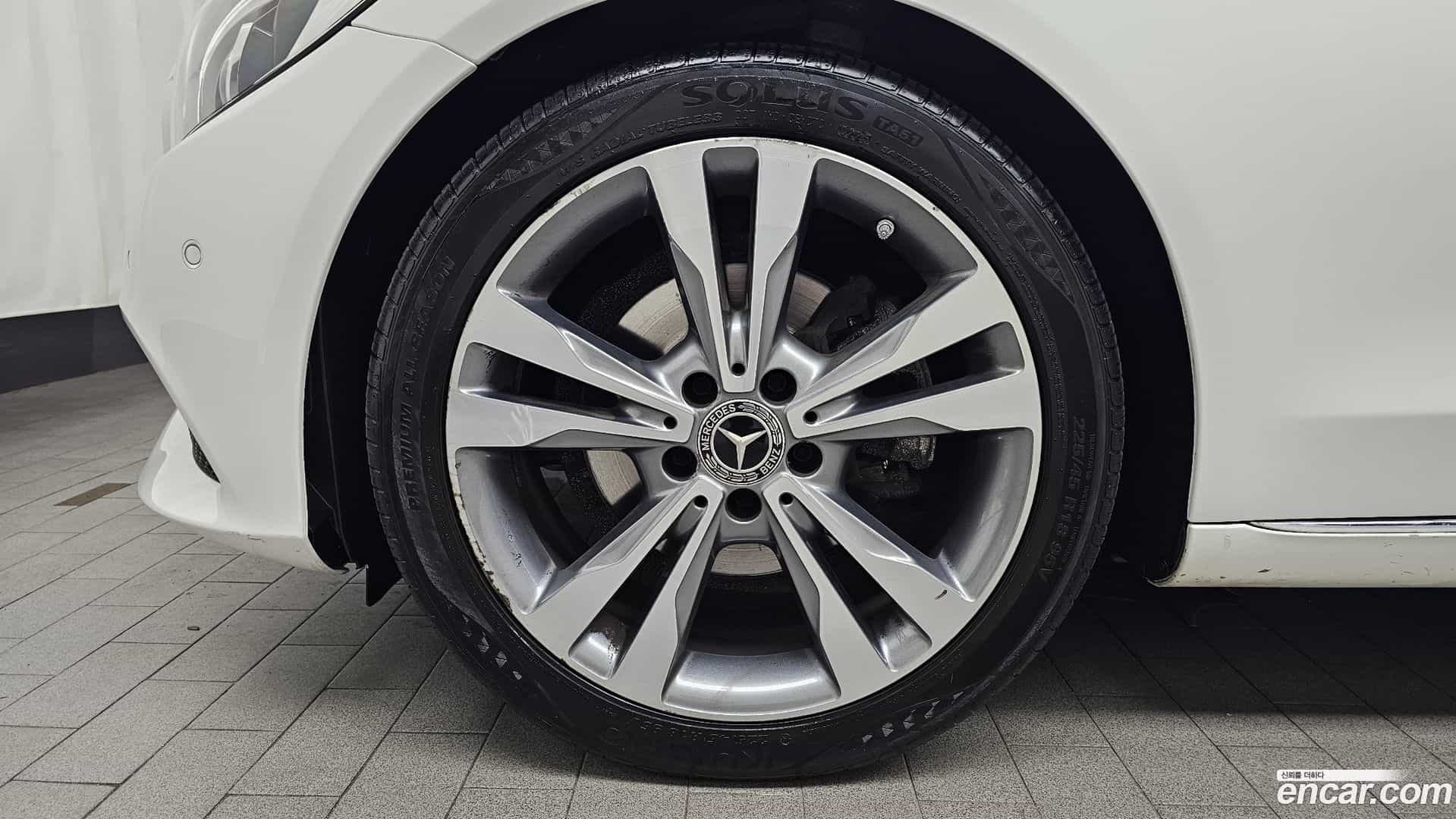 C-Class Mercedes-Benz 2018.0-OUTER-005