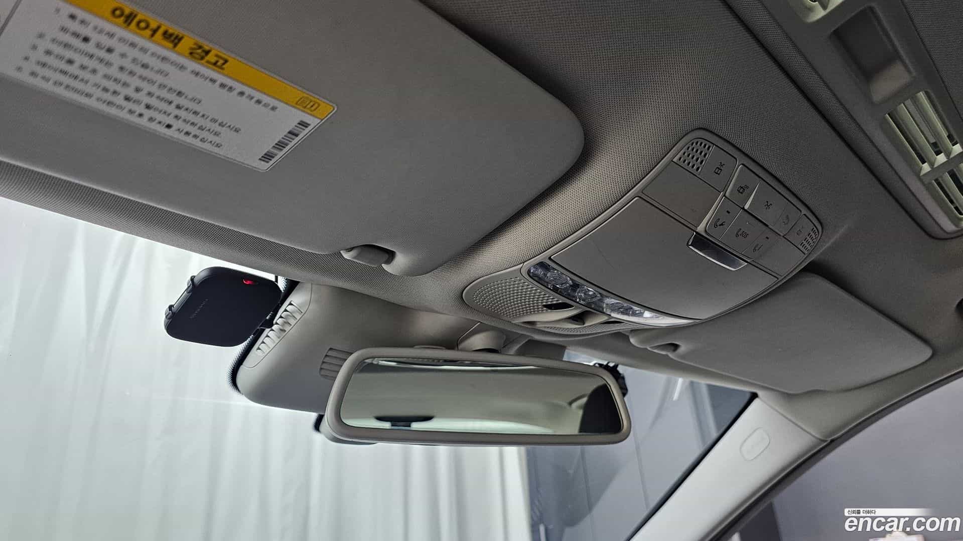 C-Class Mercedes-Benz 2018.0-OPTION-022