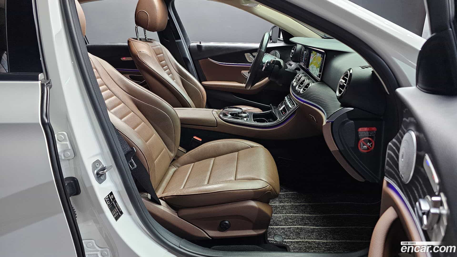 E-Class Mercedes-Benz 2018.2-OPTION-015