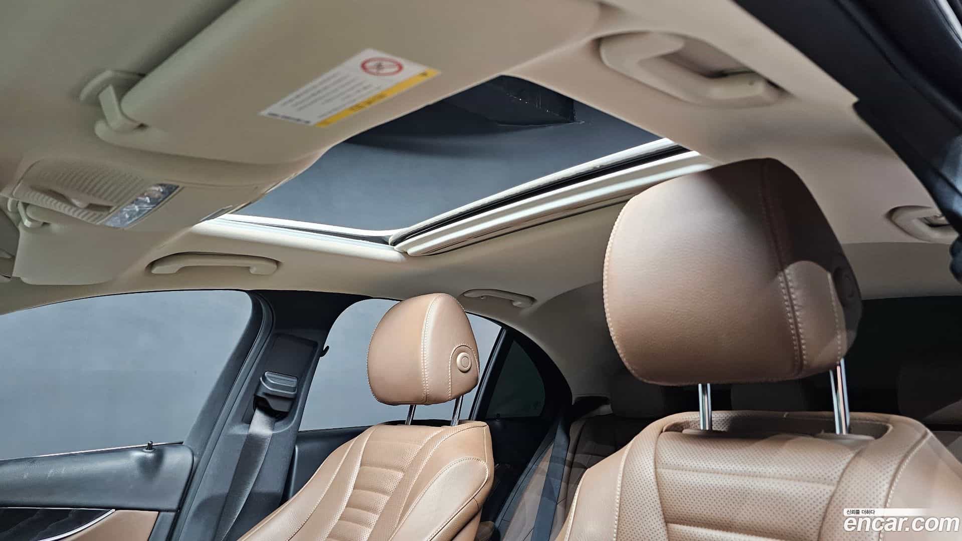 E-Class Mercedes-Benz 2018.2-OPTION-021