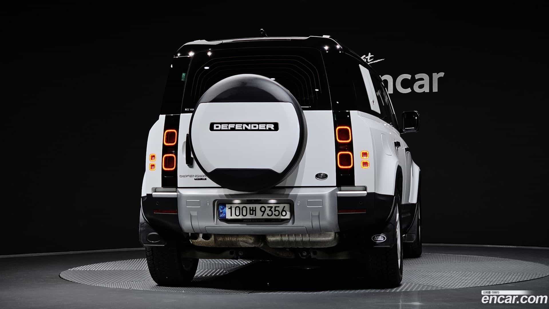 Defender Land Rover 2020.11-OUTER-004