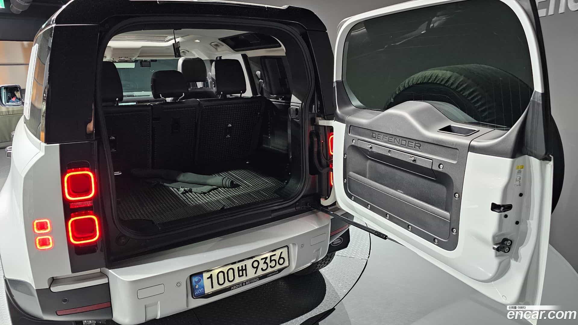 Defender Land Rover 2020.11-OPTION-024