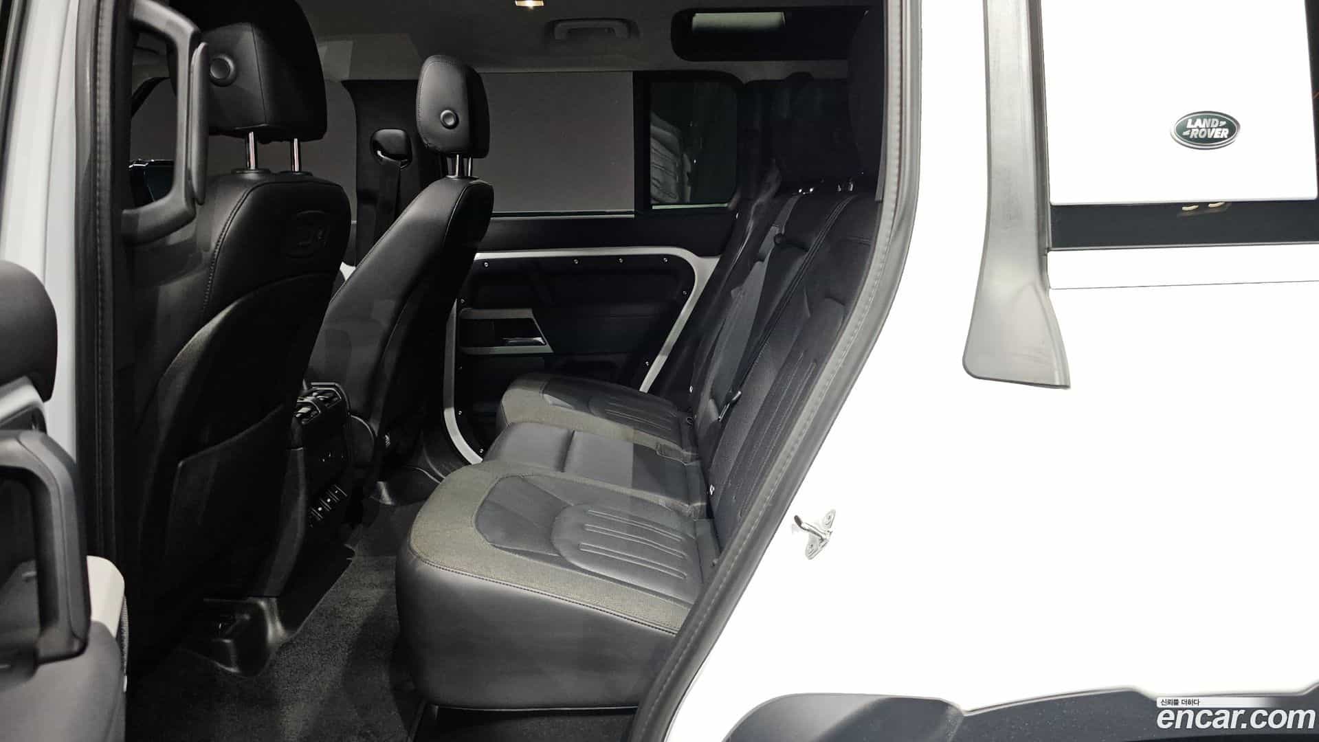 Defender Land Rover 2020.11-INNER-036