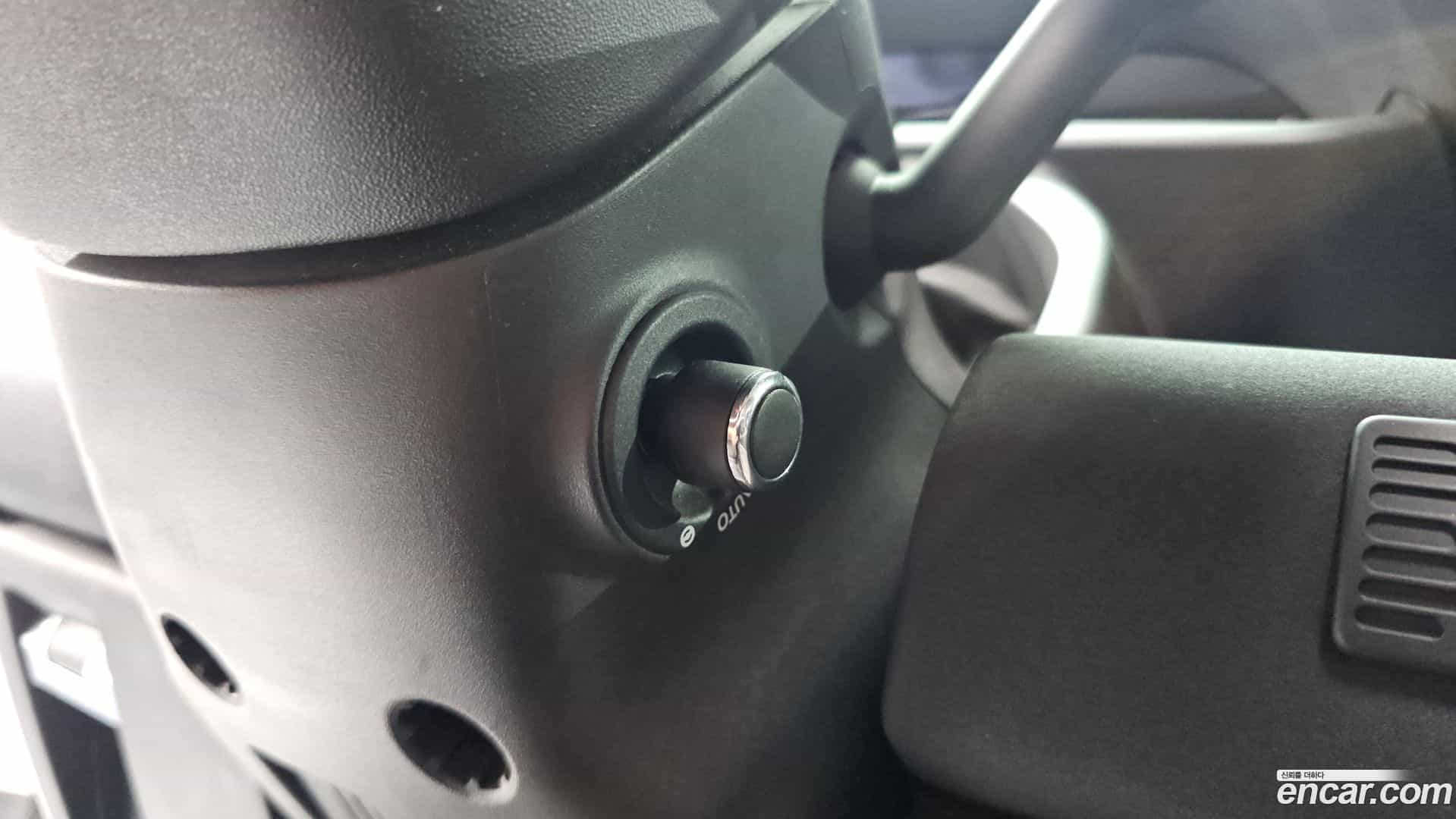 Defender Land Rover 2020.11-OPTION-045