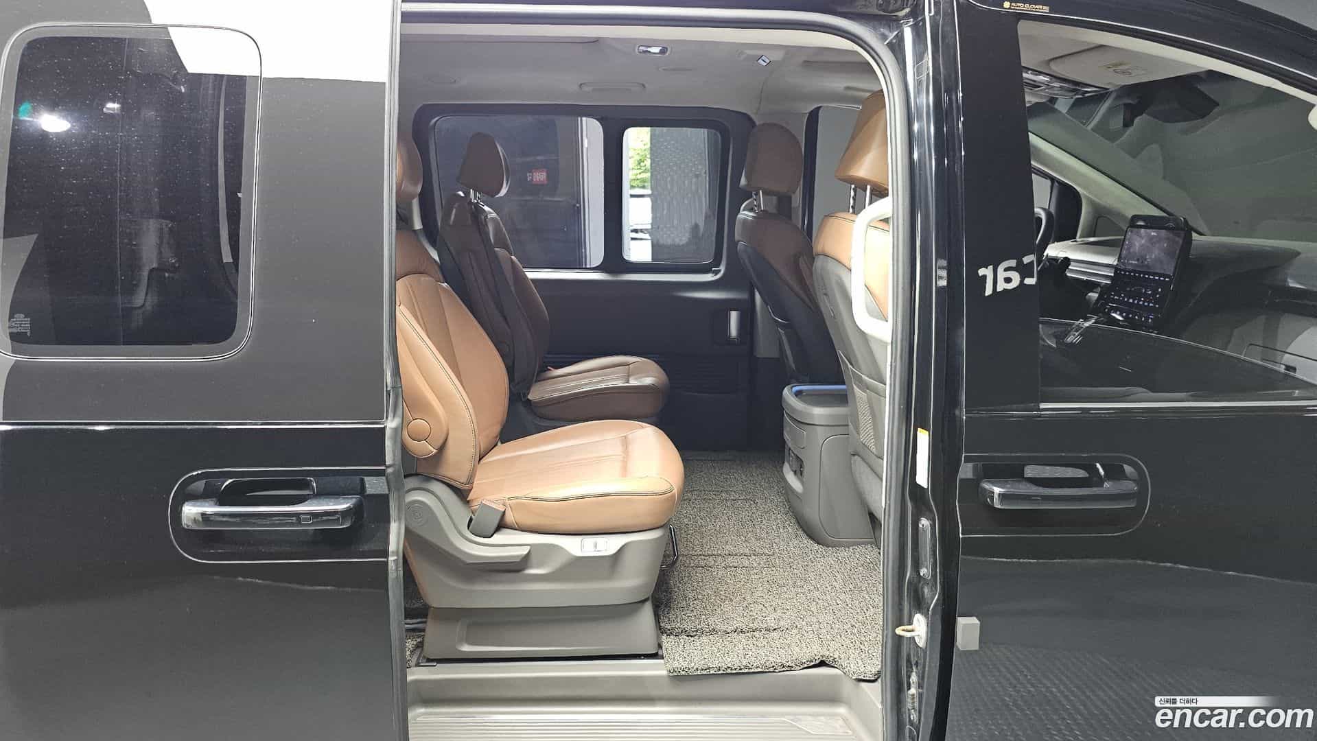 Staria Hyundai 2021.4-OPTION-015