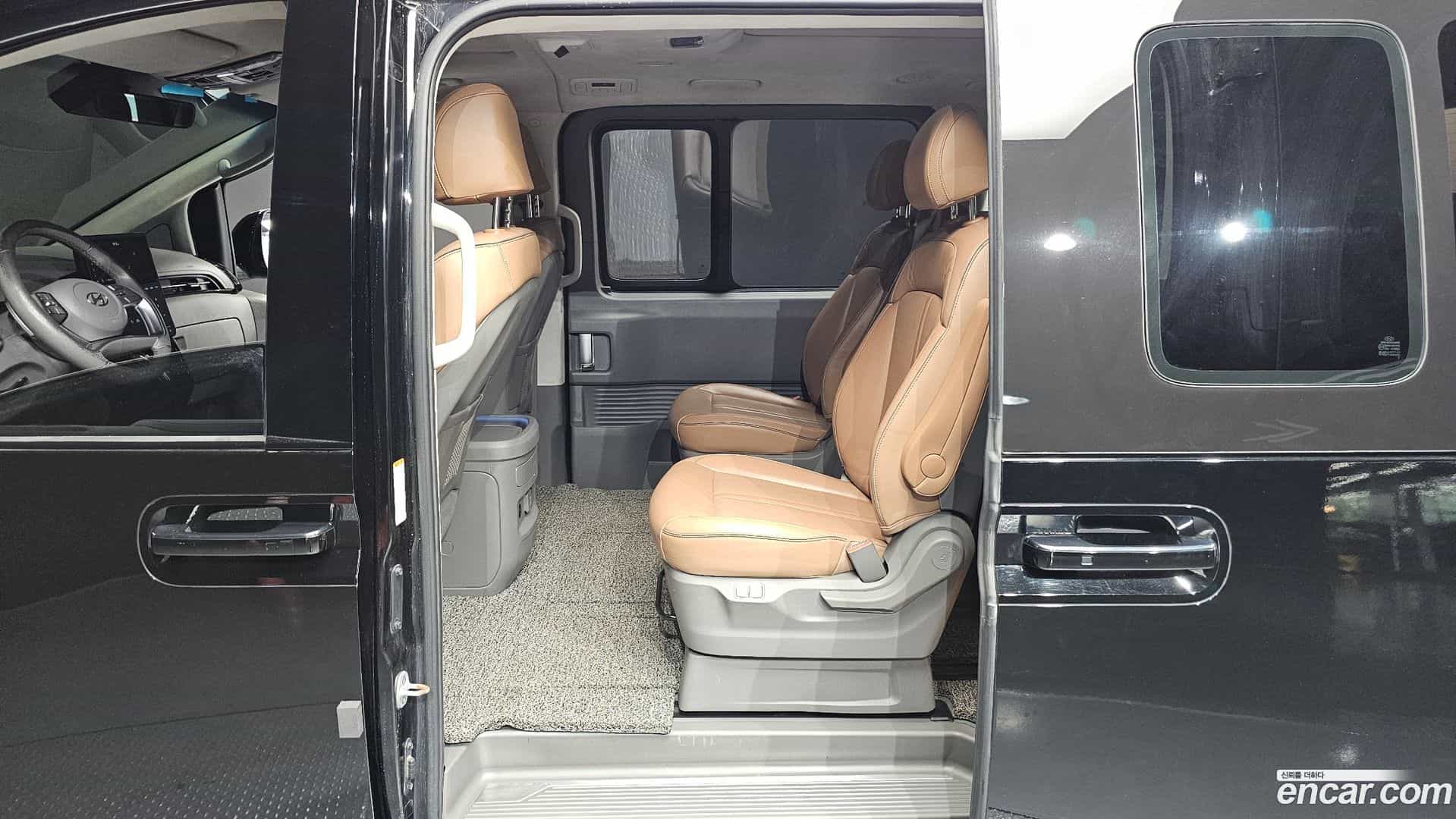 Staria Hyundai 2021.4-OPTION-016