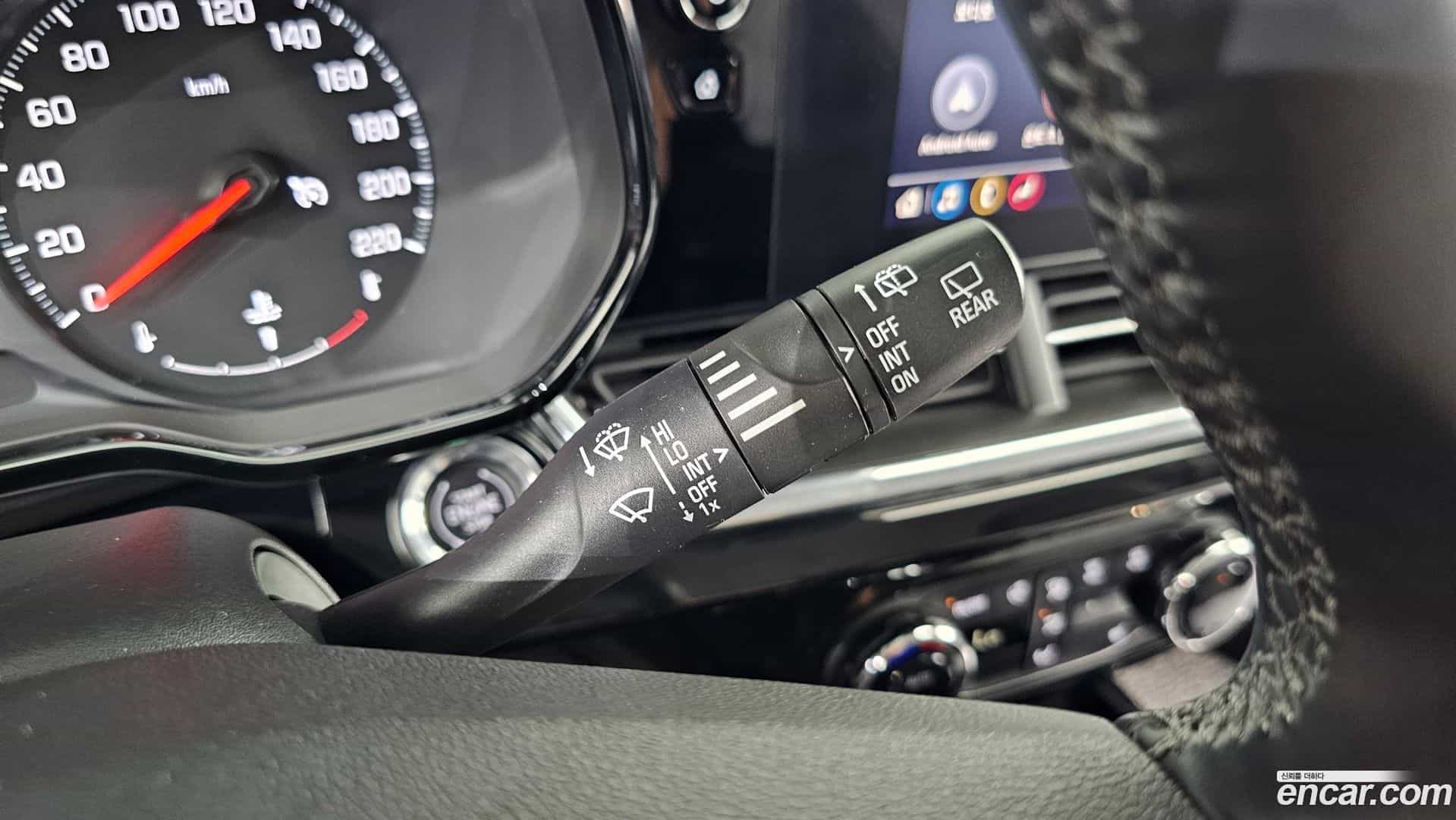 Trax Chevrolet 2025.3-OPTION-041
