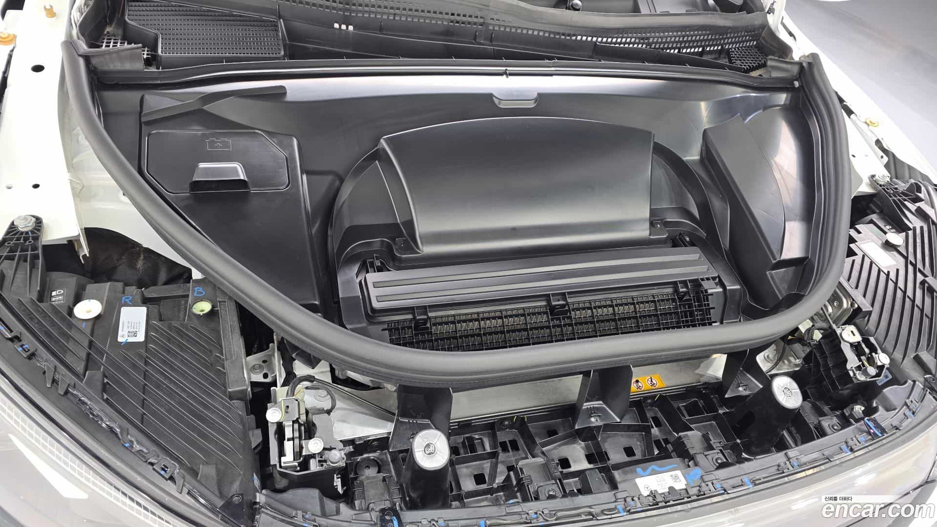 EQE Mercedes-Benz 2023.11-OUTER-006