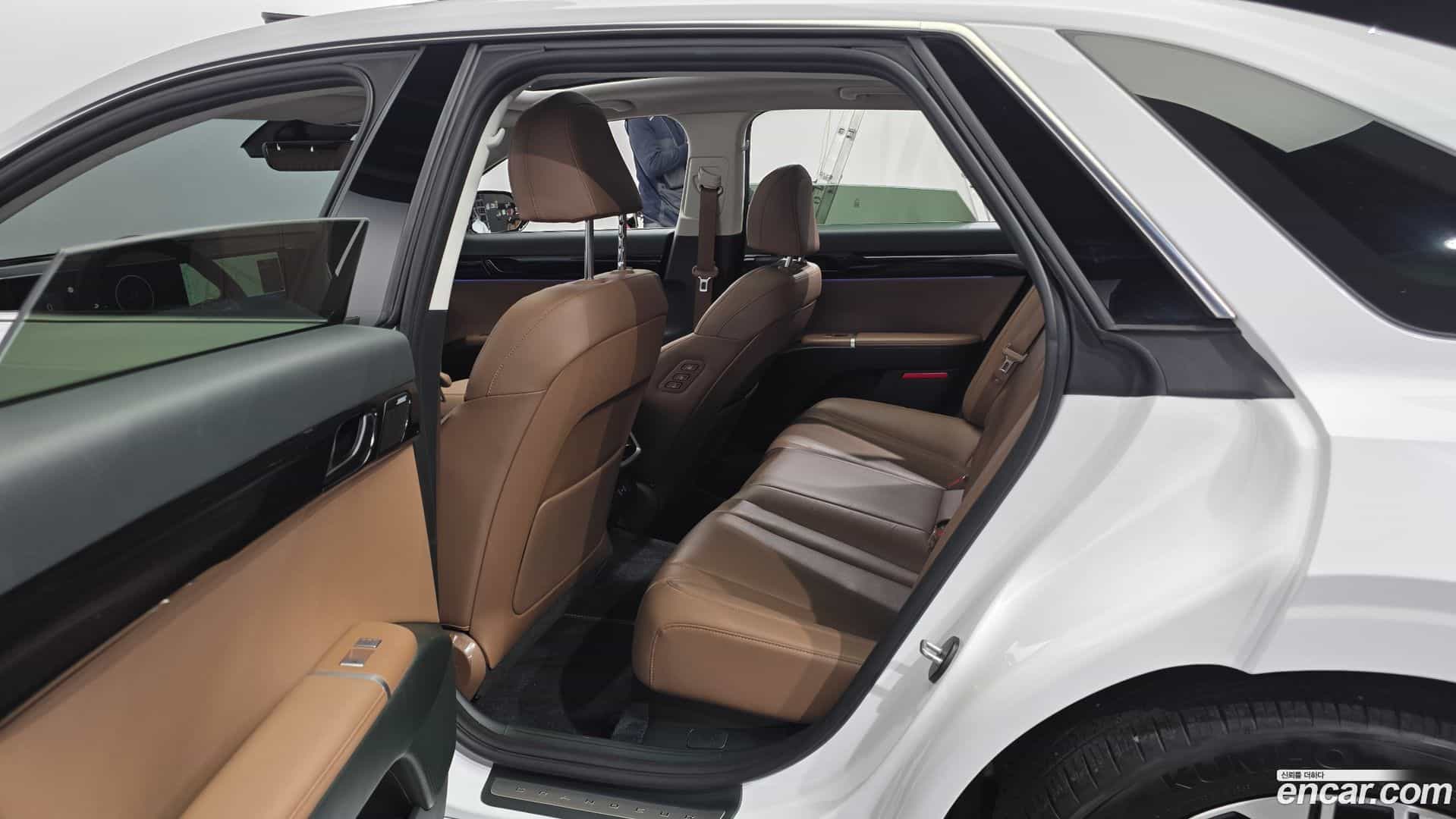 Grandeur Hyundai 2023.0-OPTION-015