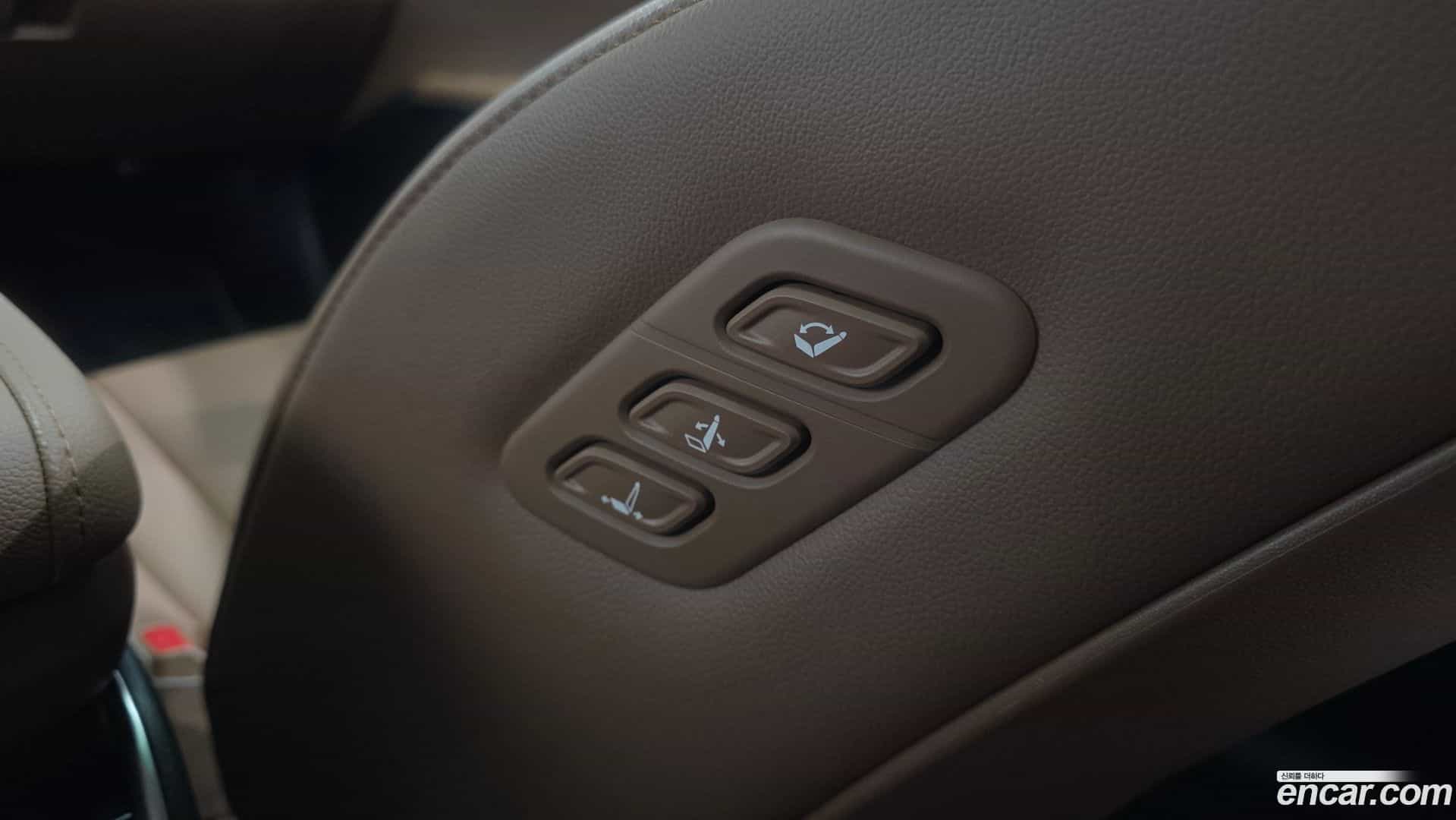 Grandeur Hyundai 2023.0-OPTION-021