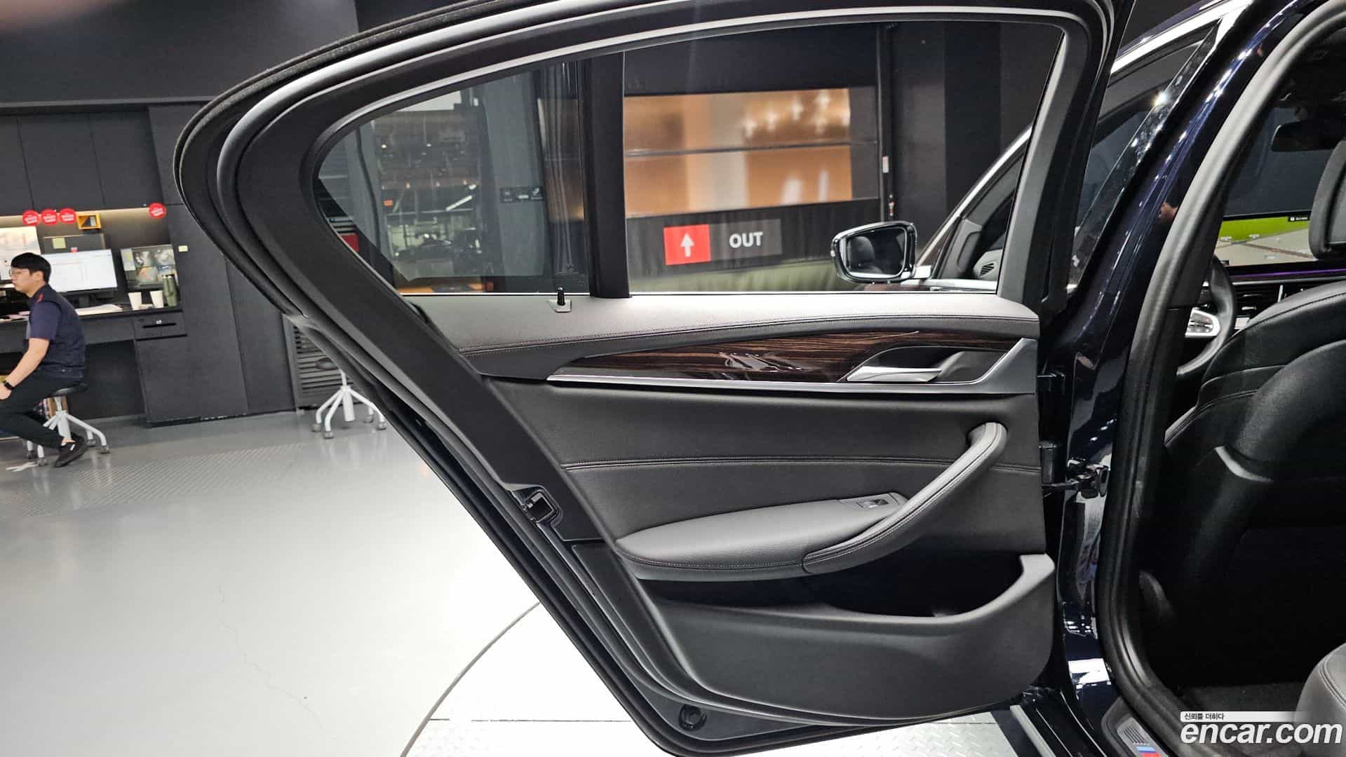 5-Series BMW 2021.3-INNER-035