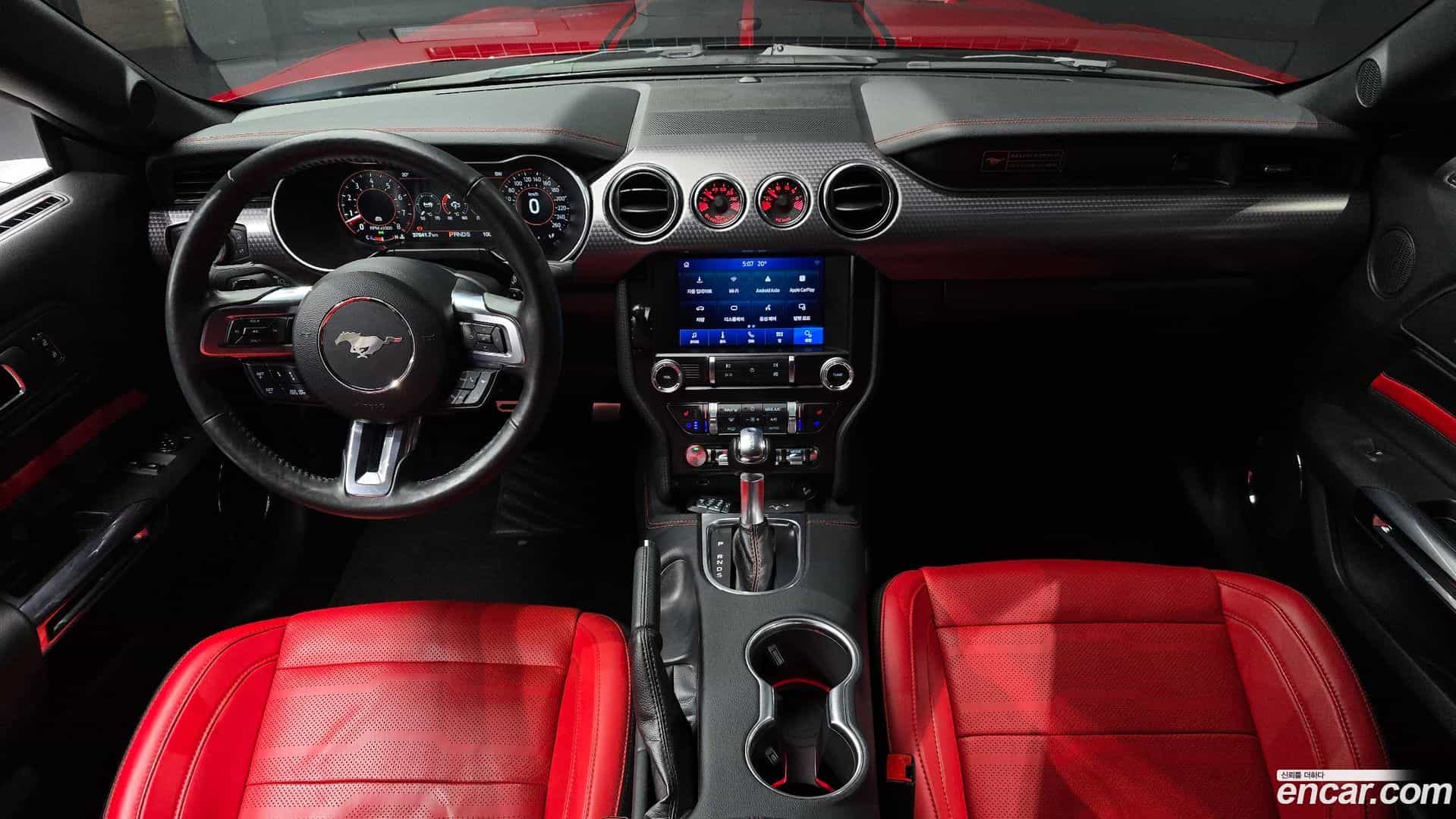 Mustang Ford 2020.11-INNER-007