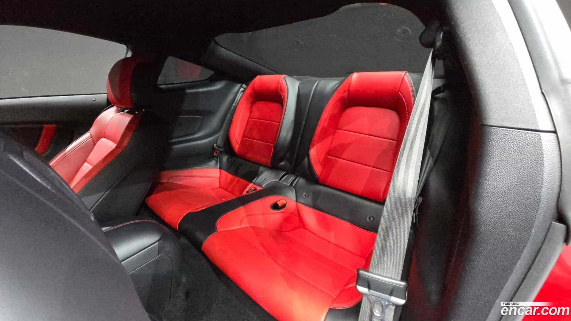 Mustang Ford 2020.11-OPTION-016
