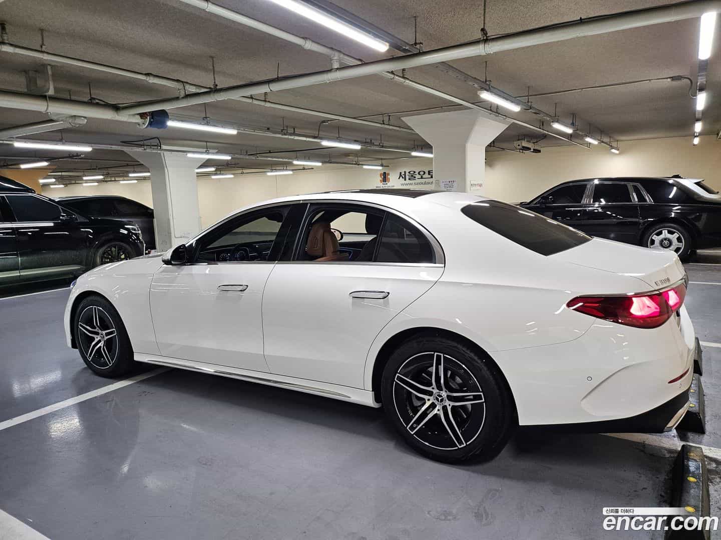 E-Class Mercedes-Benz 2025.11-INNER-009