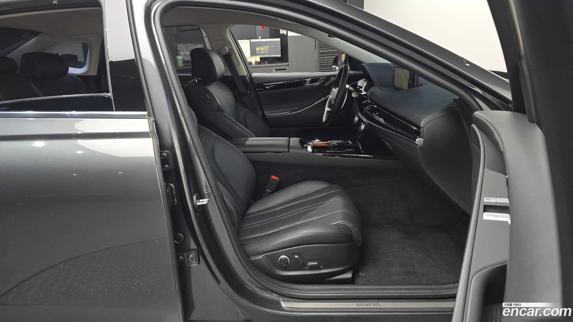 G80 Genesis 2021.0-INNER-036