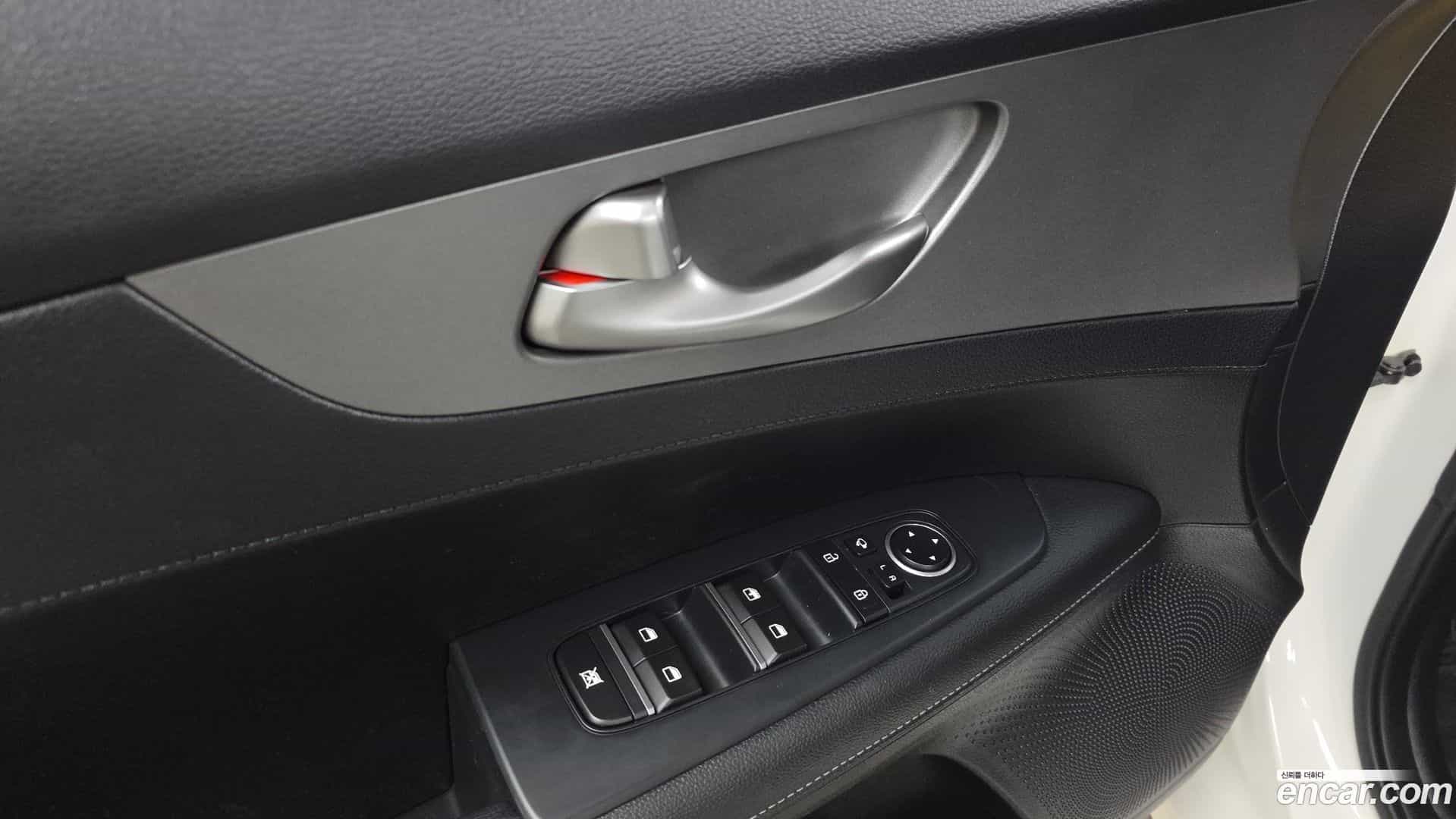 K3 Kia 2020.0-OPTION-042