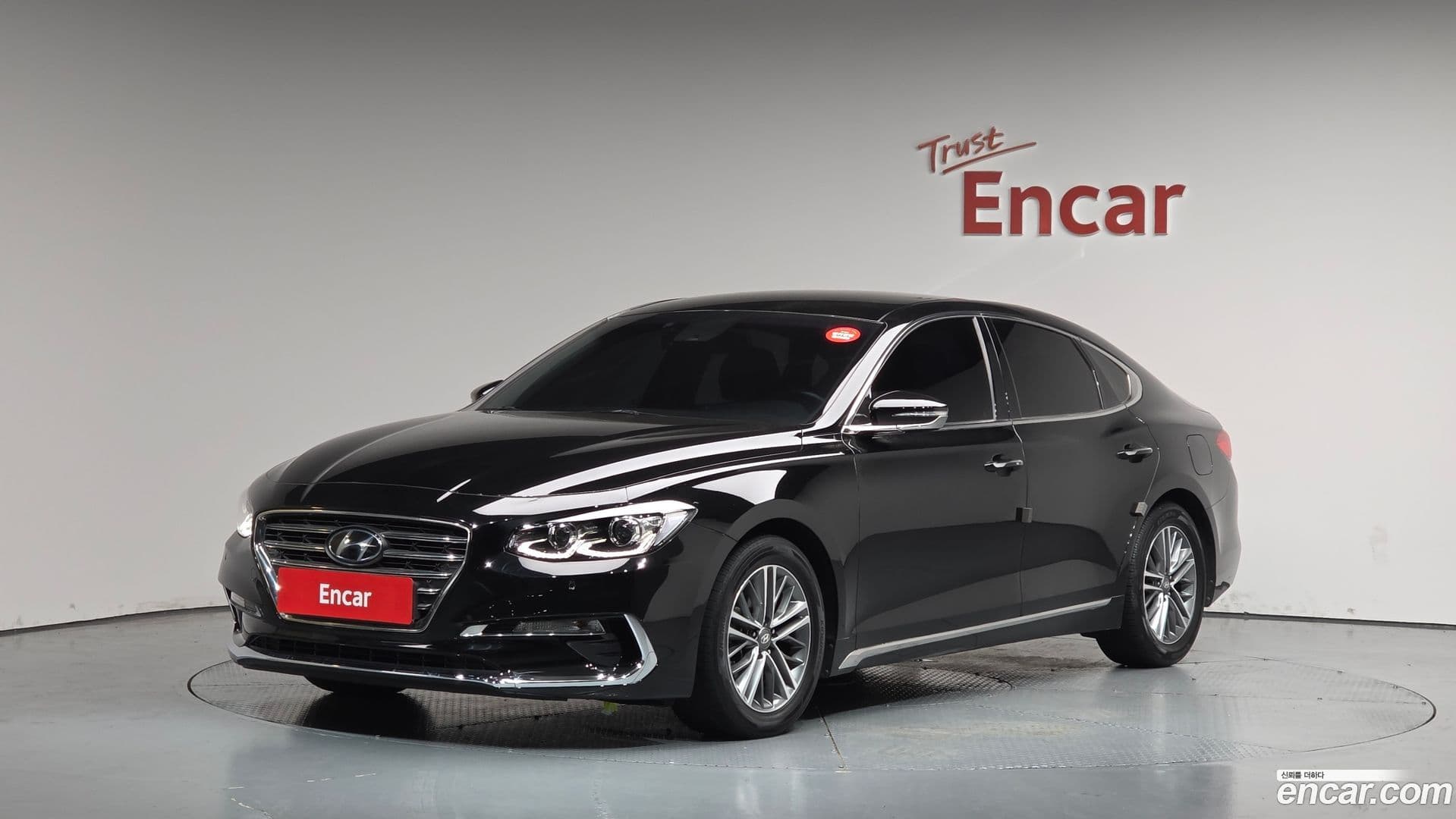 Main__Slider__Photo:Grandeur Hyundai 2019.8-0