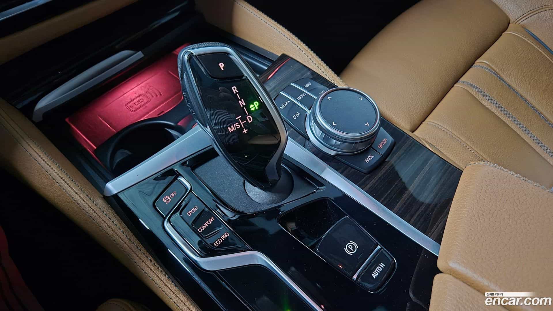 5-Series BMW 2020.10-INNER-008