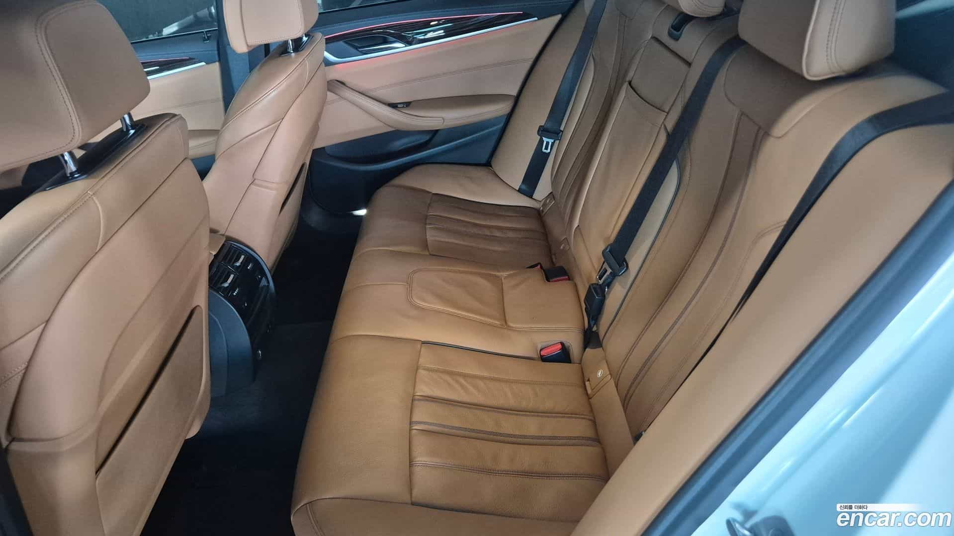 5-Series BMW 2020.10-INNER-010