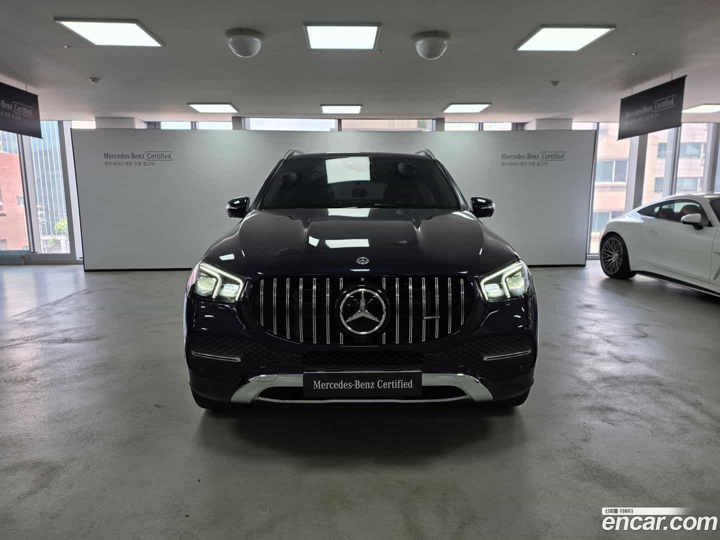 GLE-Class Mercedes-Benz 2021.9-OUTER-003
