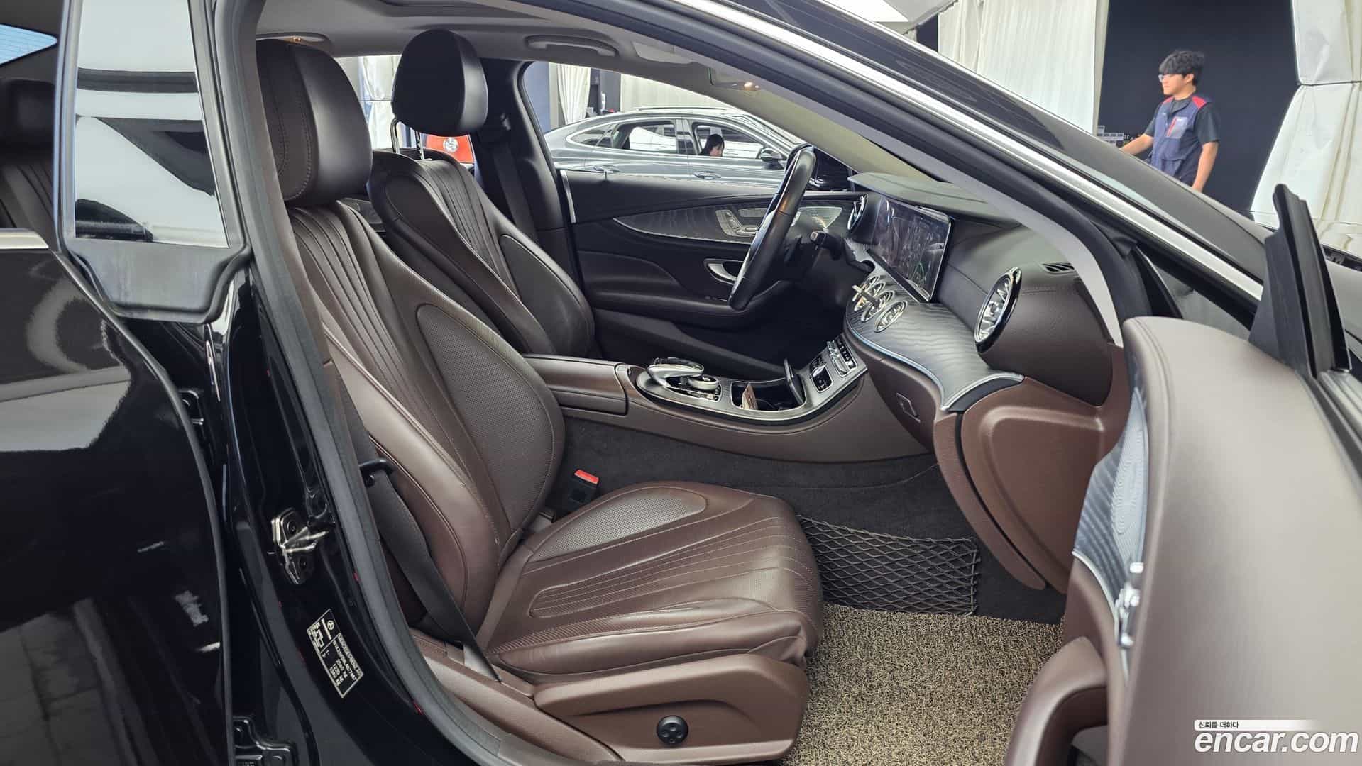 CLS-Class Mercedes-Benz 2020.6-OPTION-015