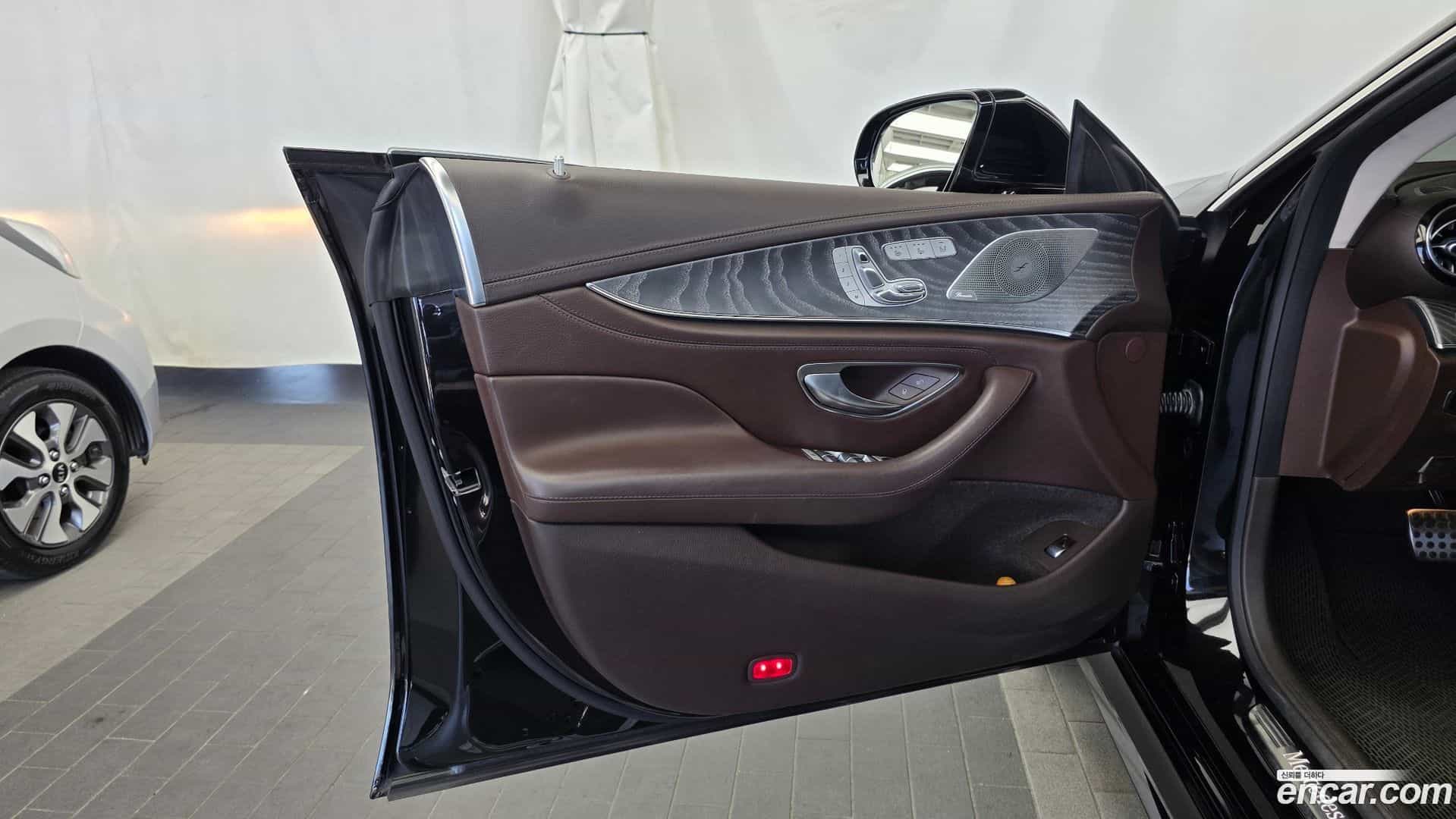 CLS-Class Mercedes-Benz 2020.6-INNER-034