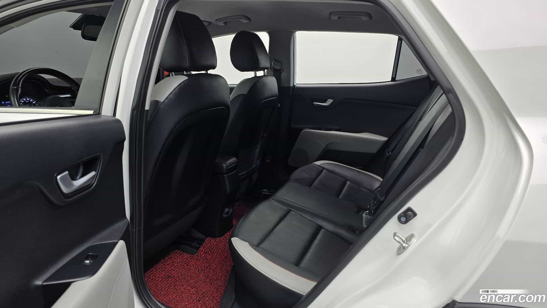 Stonic Kia 2018.10-OPTION-016