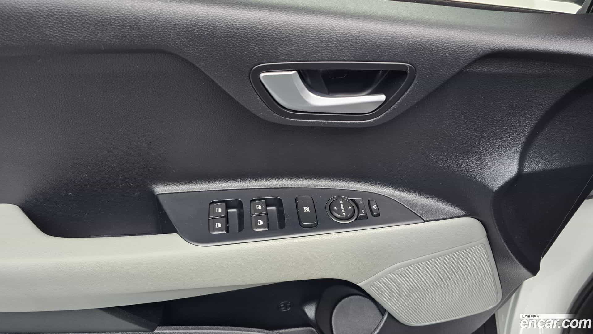 Stonic Kia 2018.10-INNER-034