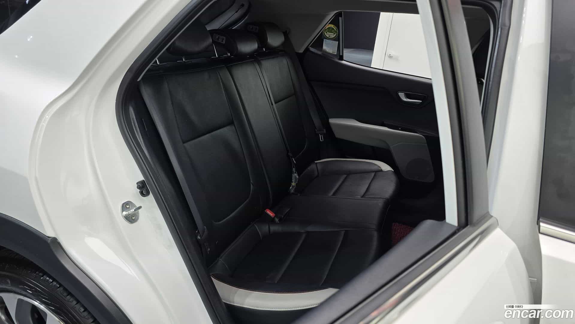 Stonic Kia 2018.10-INNER-036