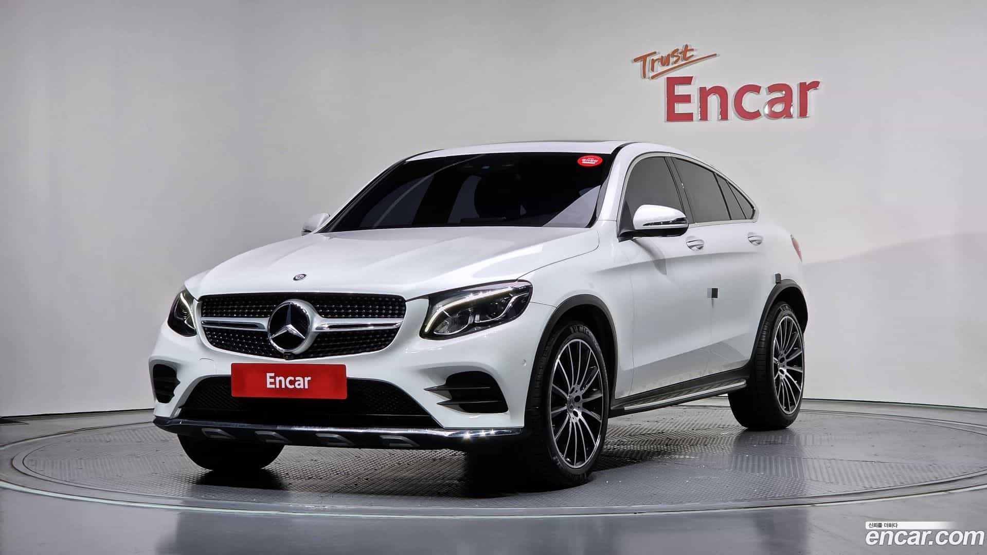 GLC-Class Mercedes-Benz 2017.5-OUTER-001