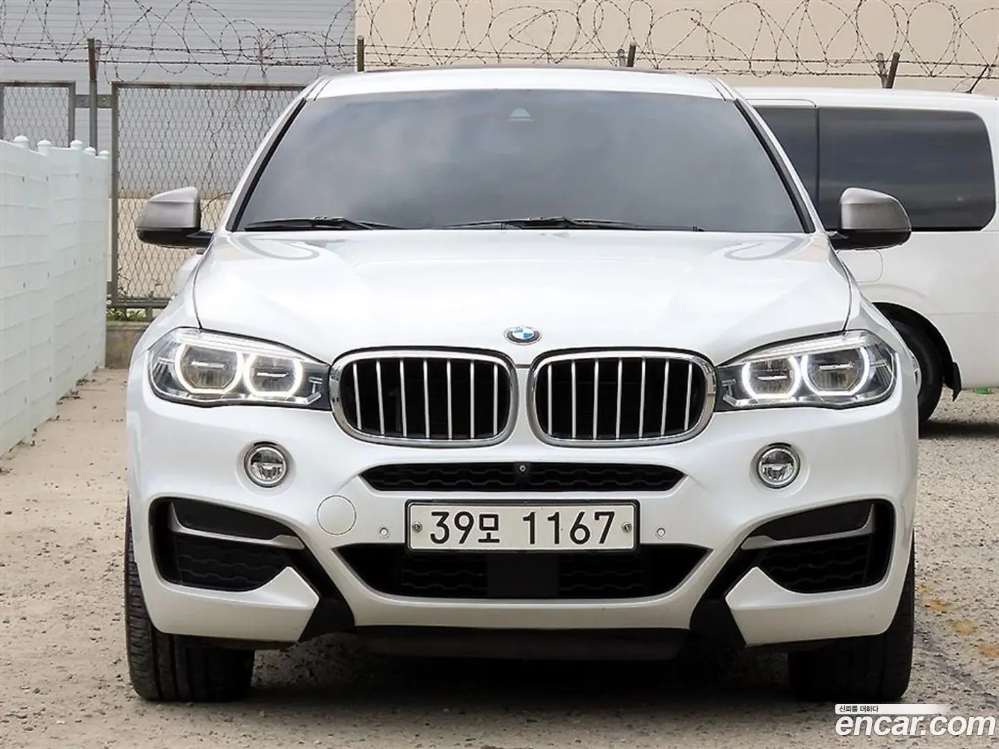 Main__Slider__Photo:X6 BMW 2017.5-0