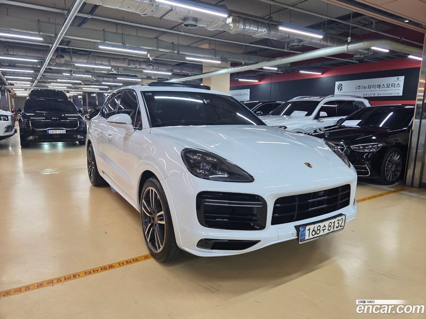 Main__Slider__Photo:Cayenne Porsche 2021.2-0