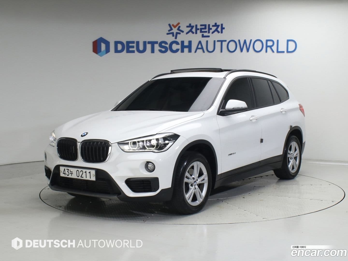 Main__Slider__Photo:X1 BMW 2016.10-0