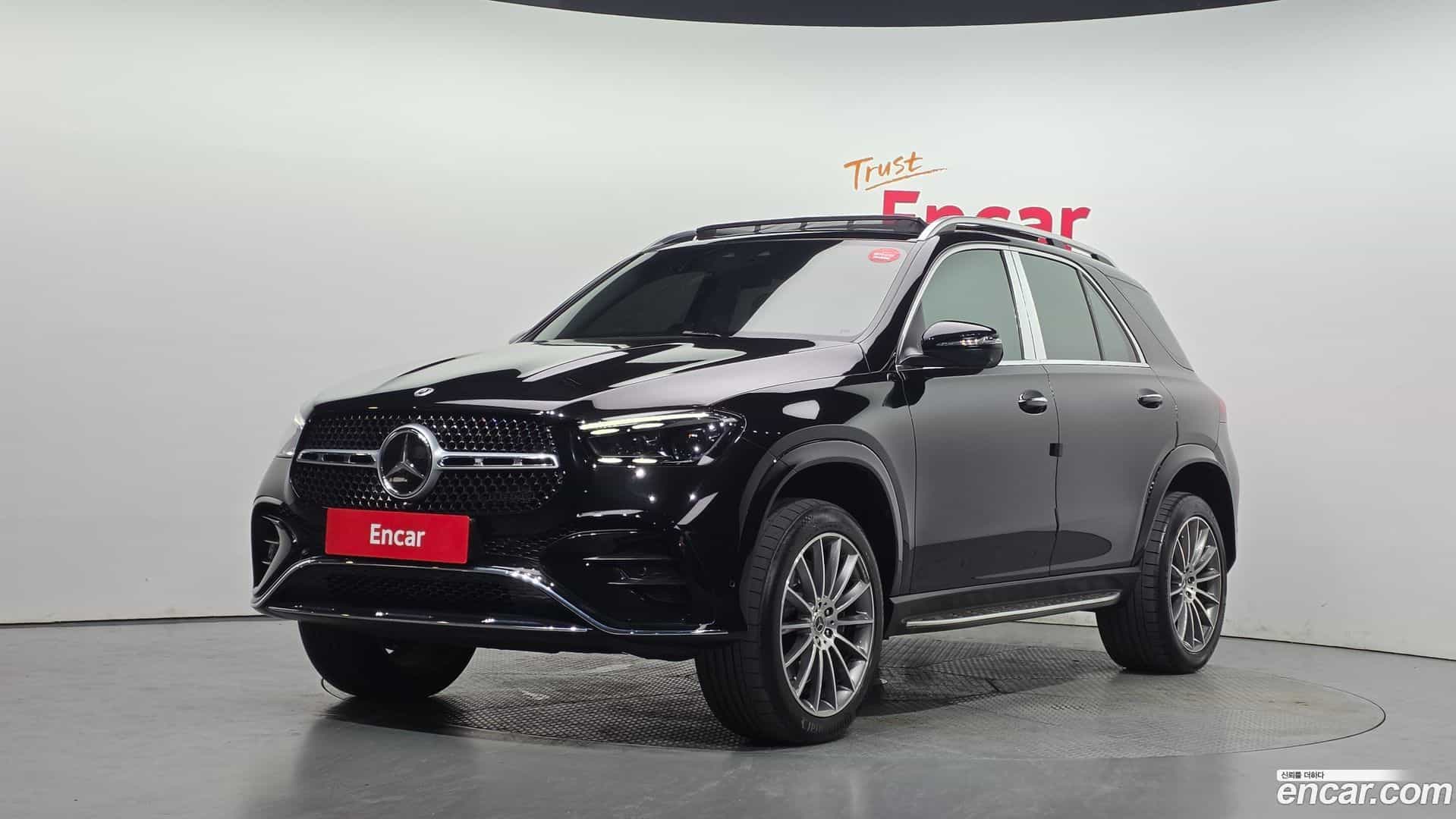 GLE-Class Mercedes-Benz 2024.0-OUTER-001