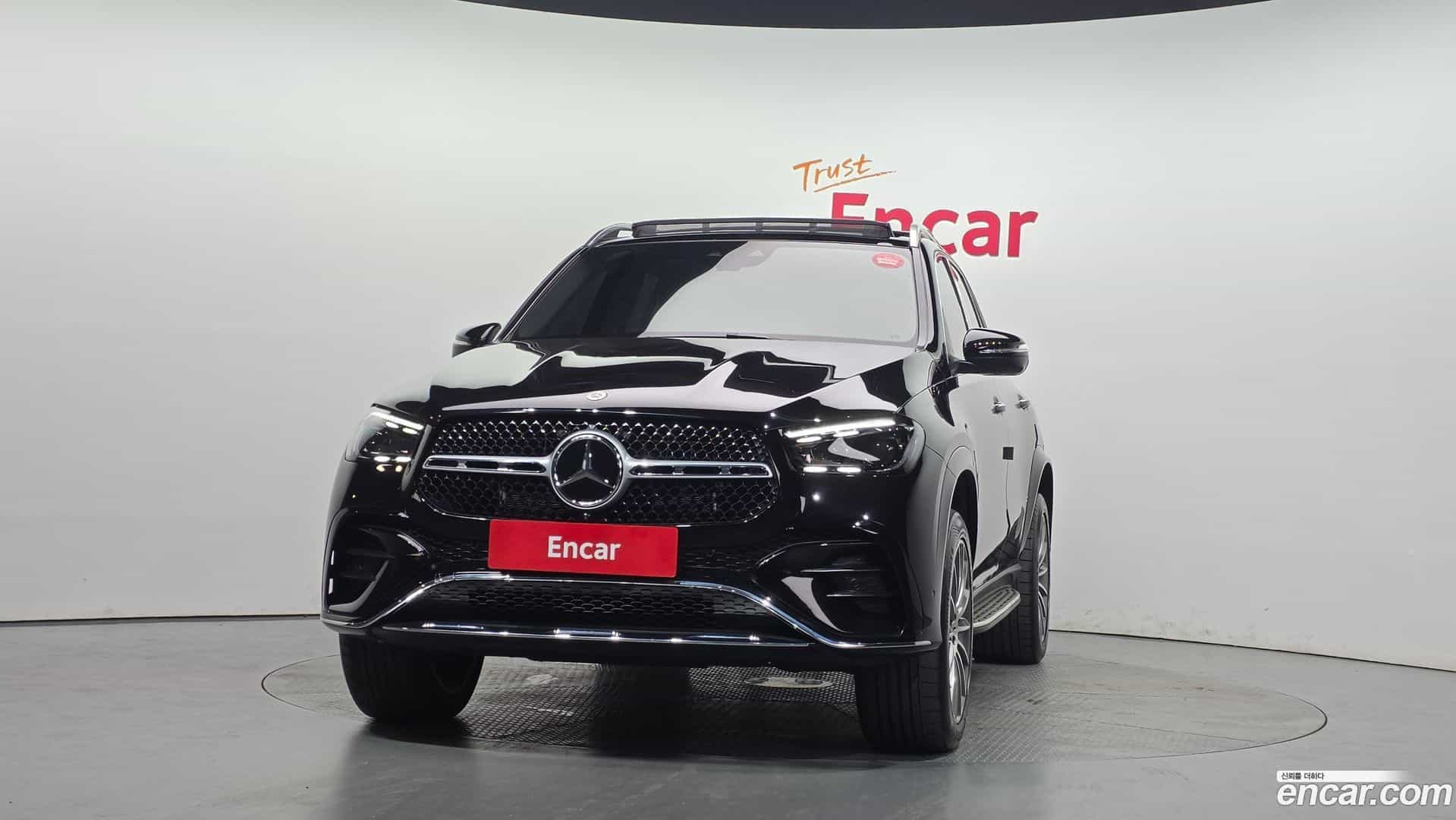 GLE-Class Mercedes-Benz 2024.0-OUTER-003