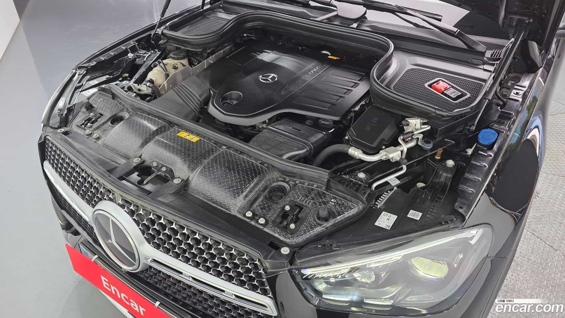 GLE-Class Mercedes-Benz 2024.0-OUTER-006