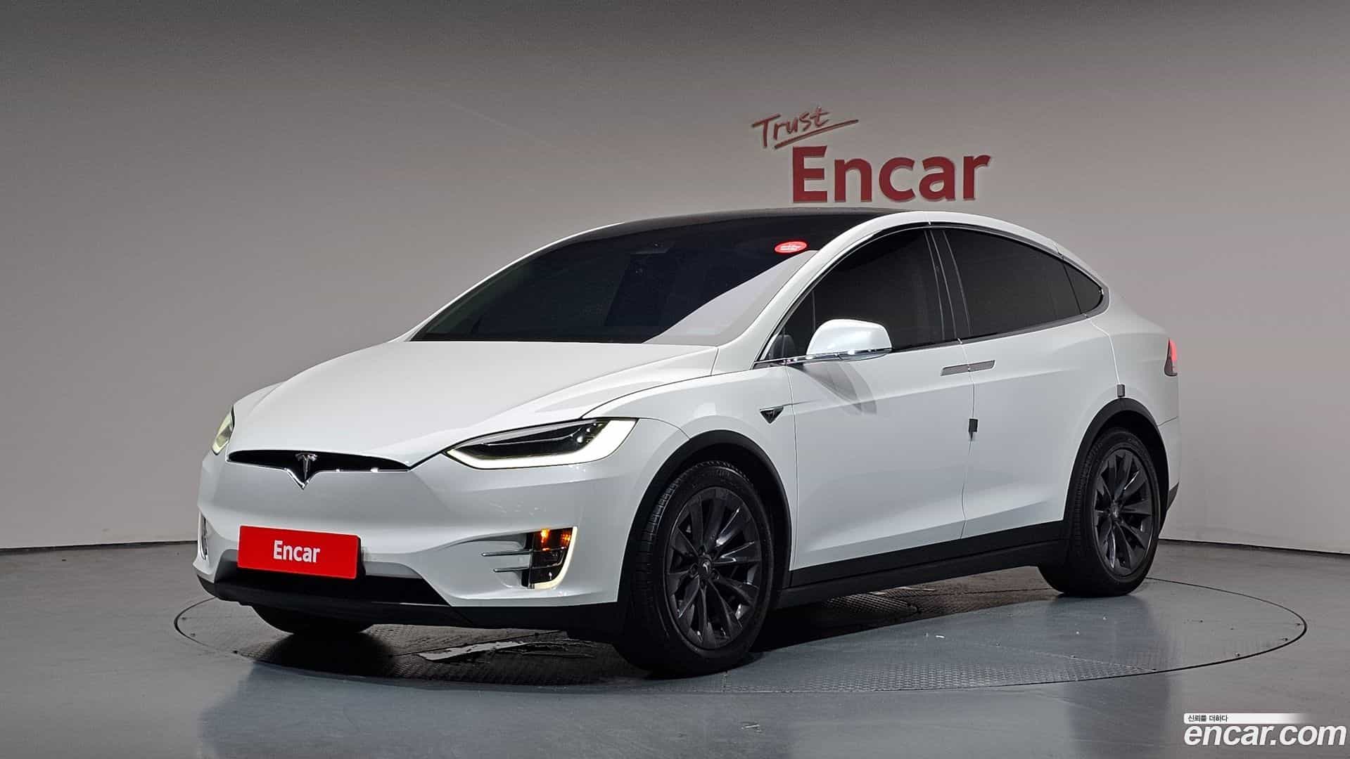 Model X Tesla 2019.4-OUTER-001
