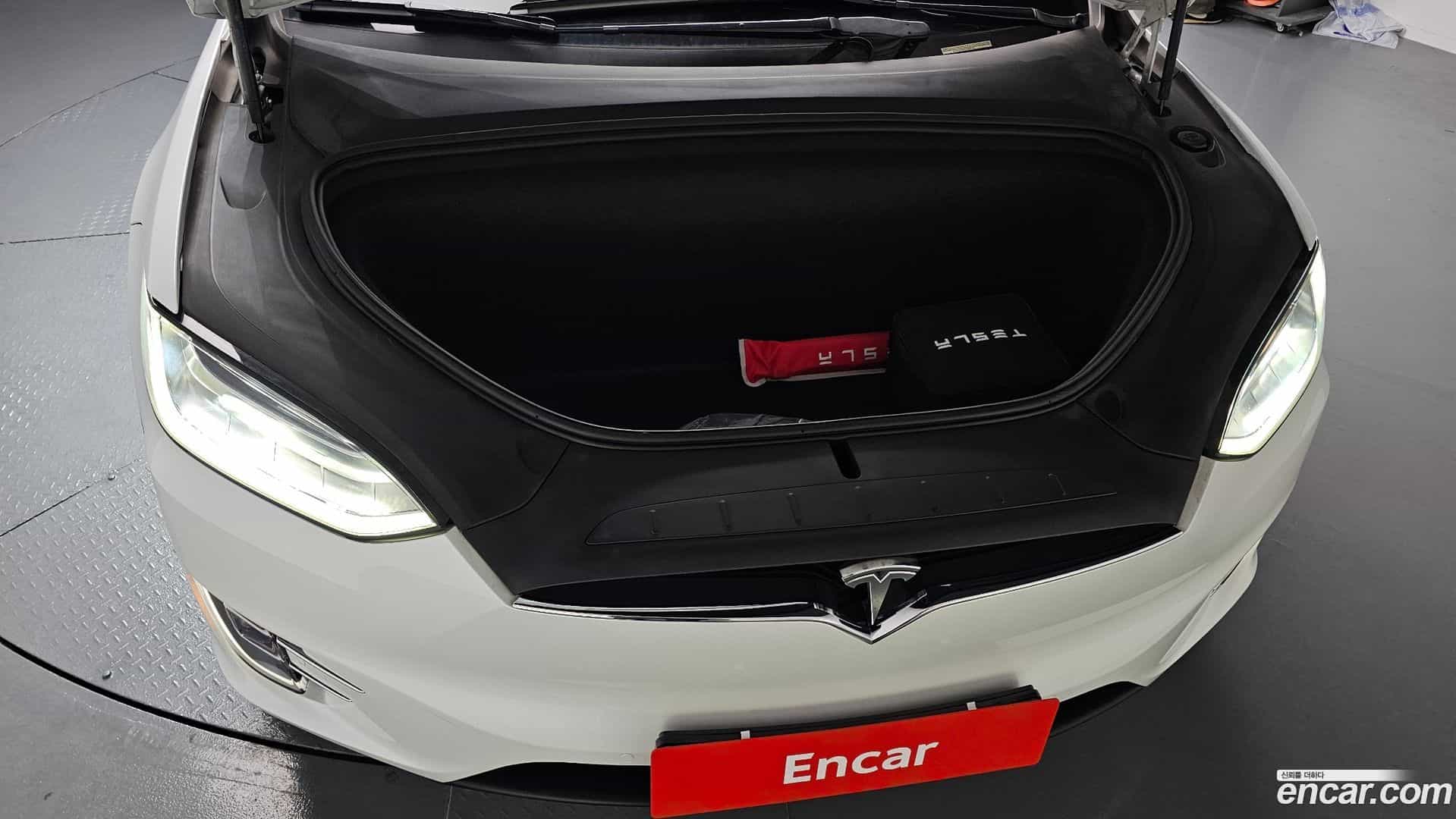 Model X Tesla 2019.4-OUTER-006