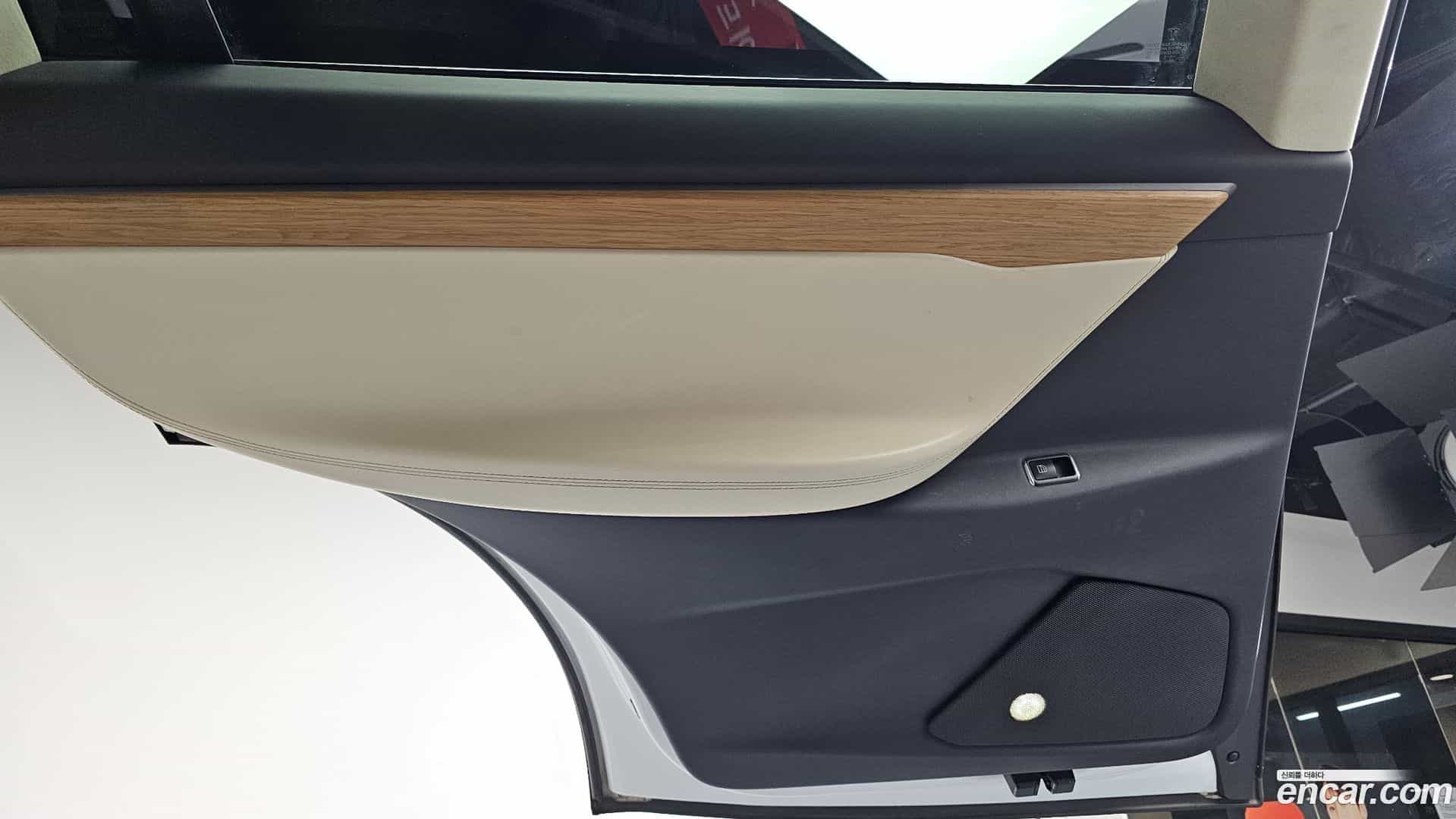 Model X Tesla 2019.4-INNER-035